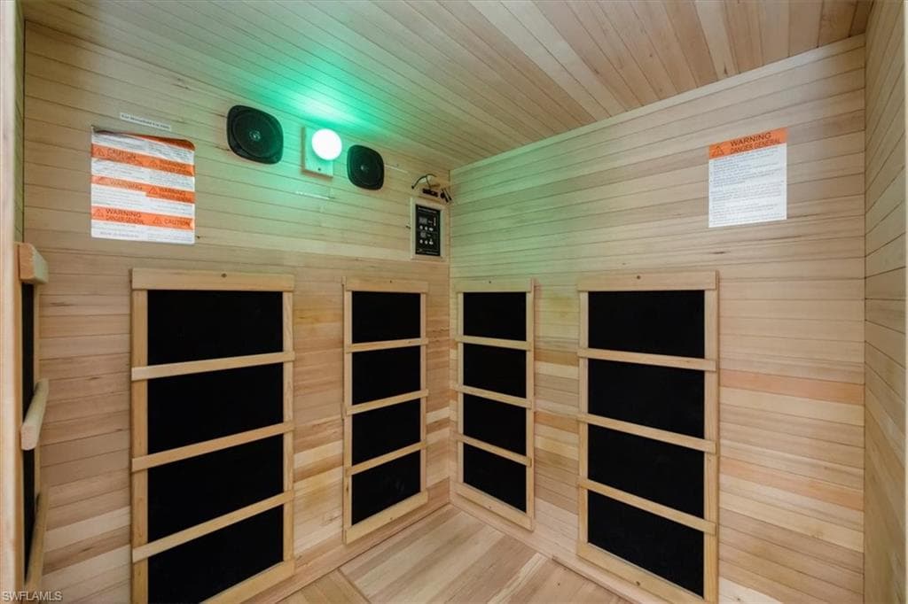 8315 Big Acorn CIR # 902, NAPLES FL 34119-18