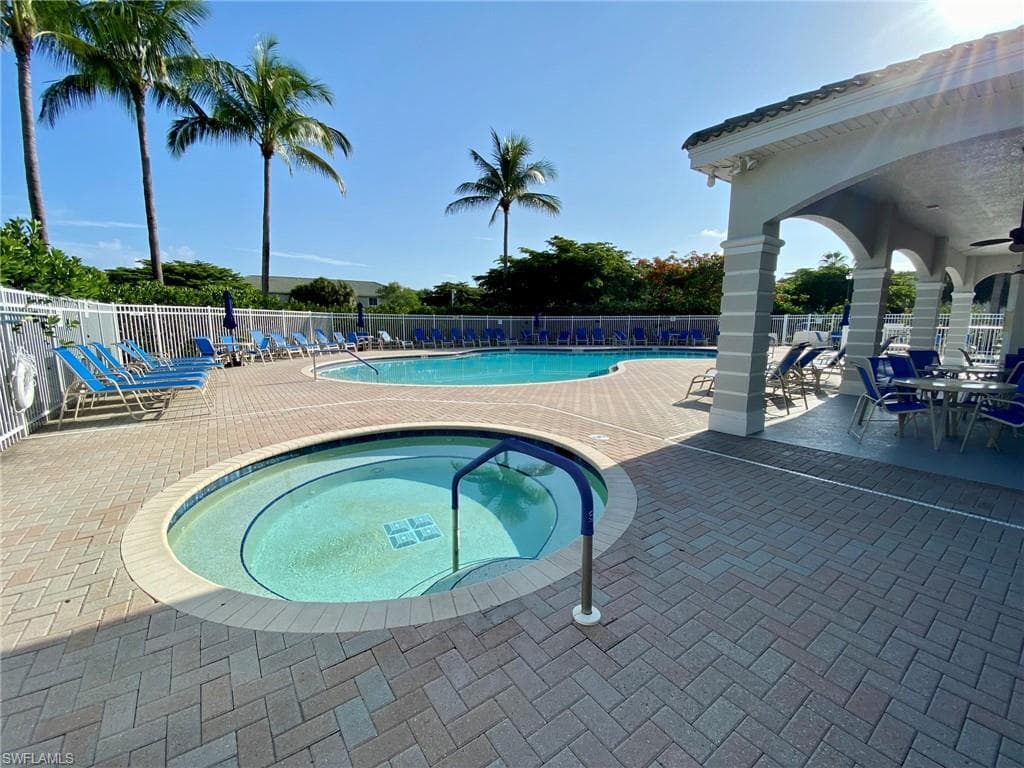 8151 Pacific Beach DR, FORT MYERS FL 33966-26