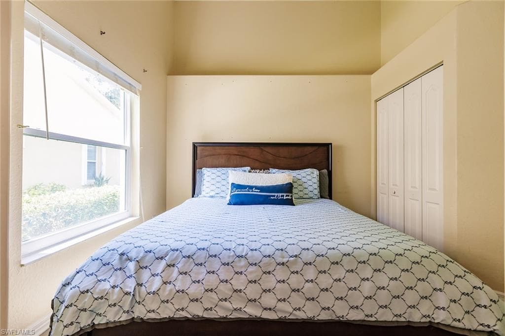 8440 Ibis Cove CIR # B260, NAPLES FL 34119-37