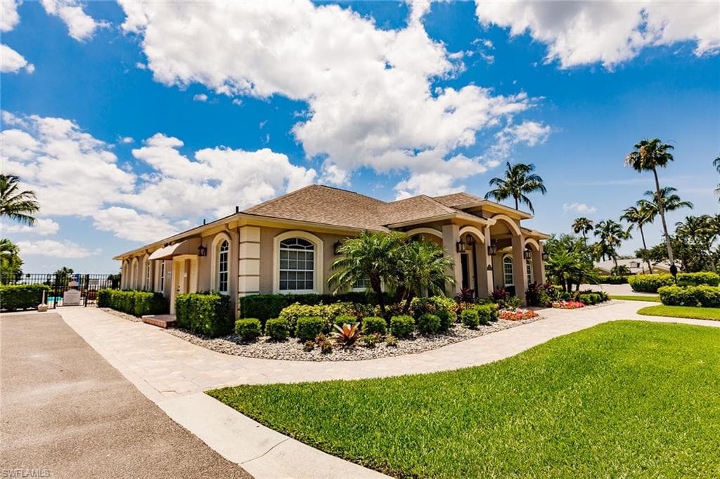 8440 Ibis Cove CIR # B260, NAPLES FL 34119-44