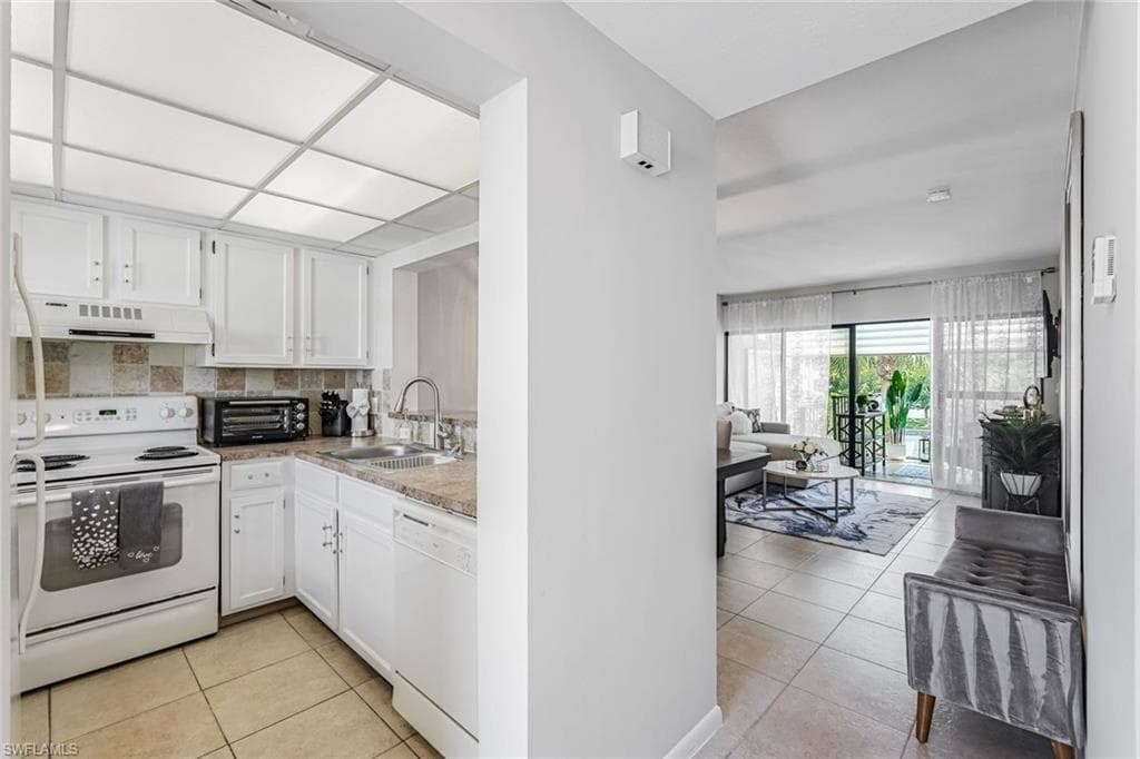 807 RIVER POINT DR # 102D, NAPLES FL 34102-12