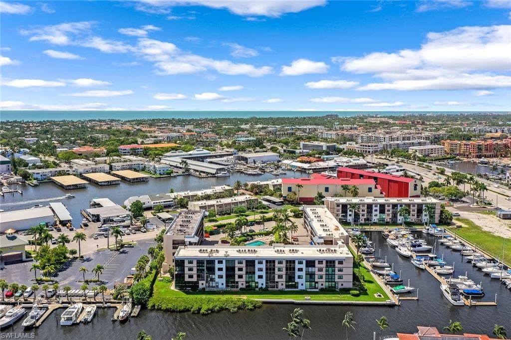 807 RIVER POINT DR # 102D, NAPLES FL 34102-27
