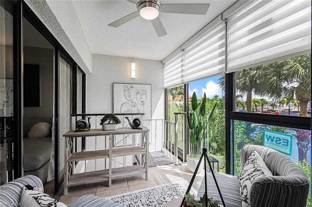 807 RIVER POINT DR # 102D, NAPLES FL 34102-23