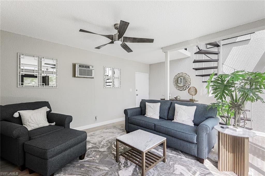 807 RIVER POINT DR # 102D, NAPLES FL 34102-18