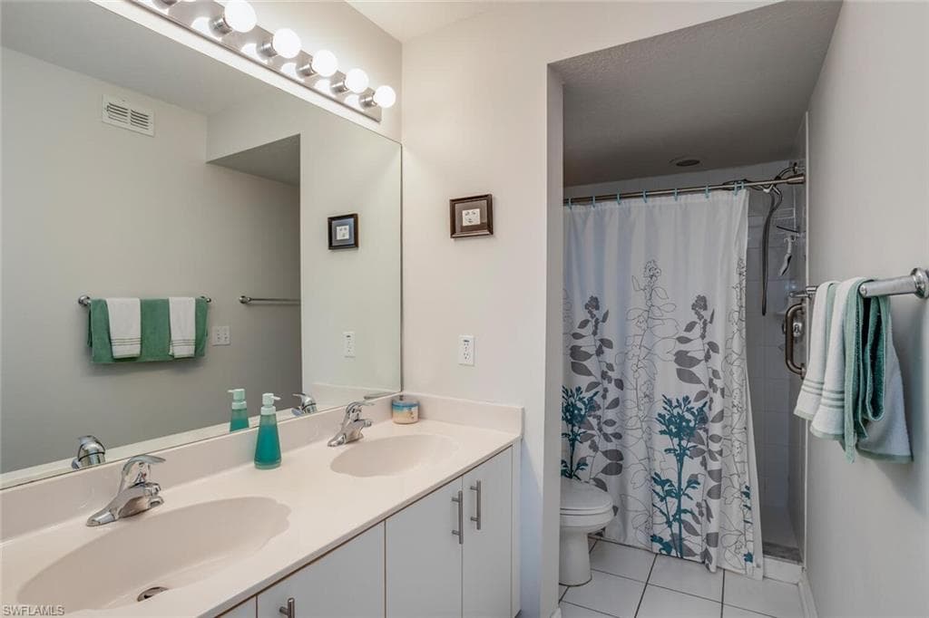 1766 Reuven CIR # 1403, NAPLES FL 34112-12