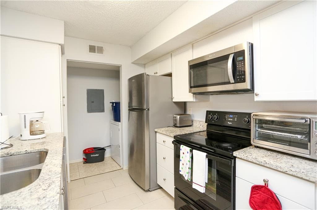 2214 Arbour Walk CIR # 2012, NAPLES FL 34109-5