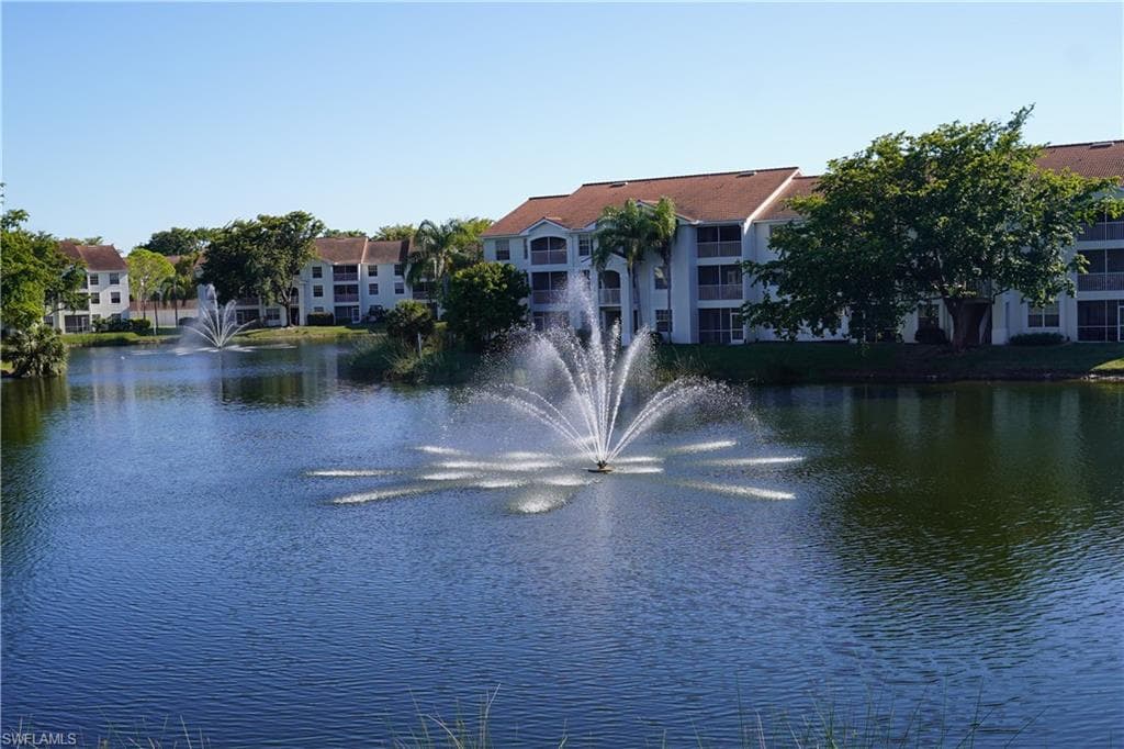4720 Saint Croix LN # 136, NAPLES FL 34109-1