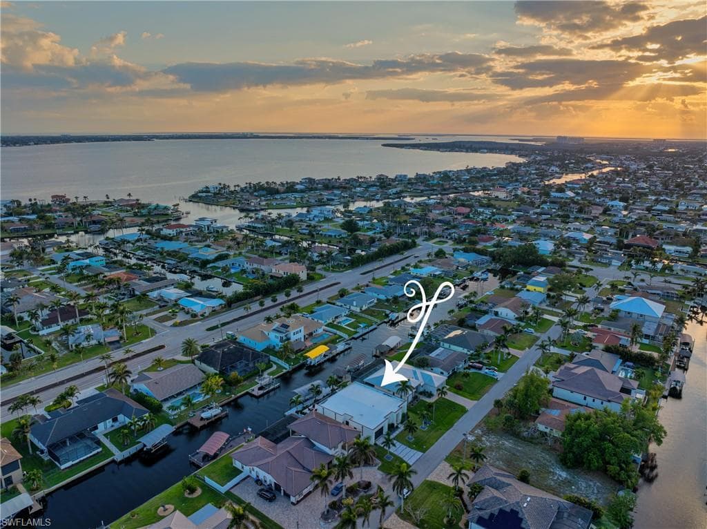 836 Miramar CT, CAPE CORAL FL 33904-1