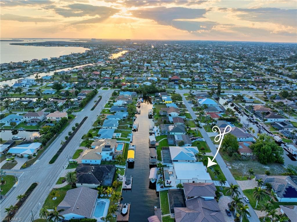 836 Miramar CT, CAPE CORAL FL 33904-5