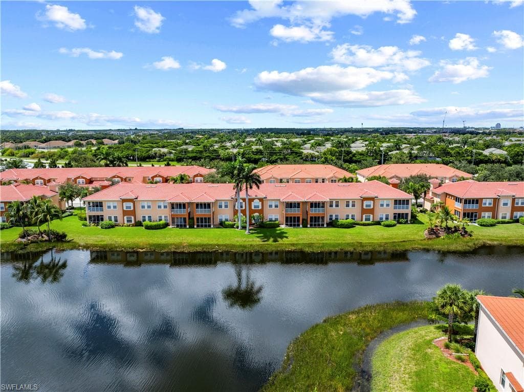 10035 Via Colomba CIR # 102, FORT MYERS FL 33966-24