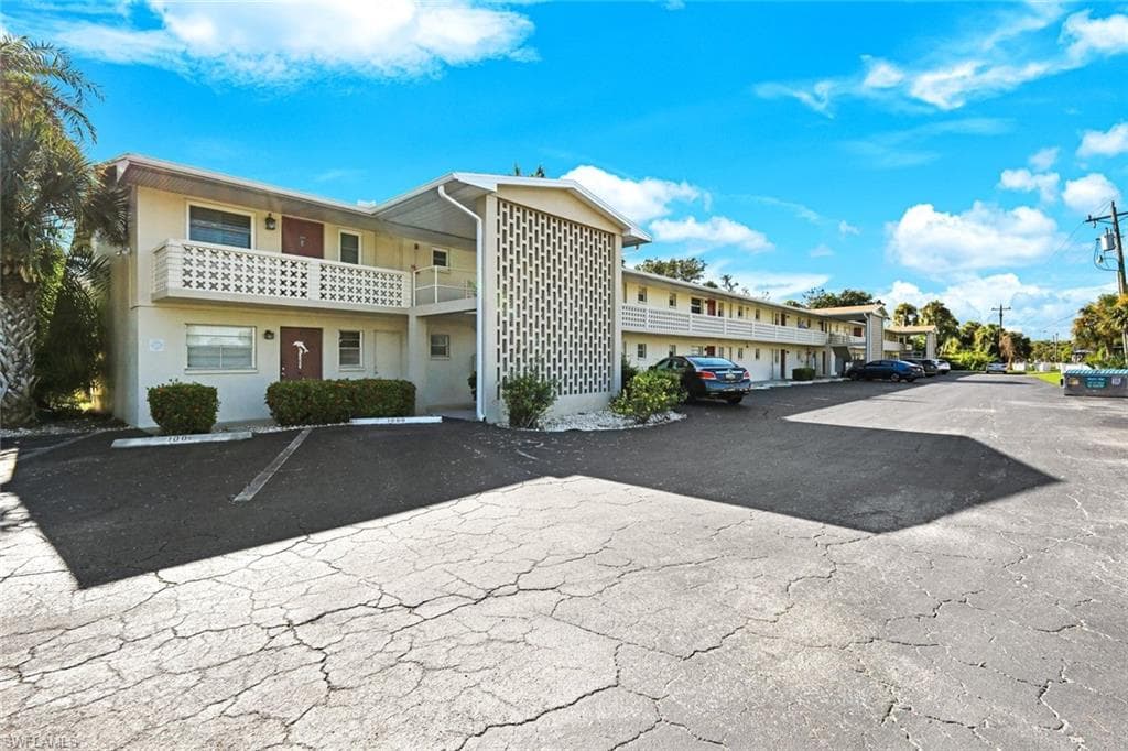 1010 Tropic TER, NORTH FORT MYERS FL 33903-12