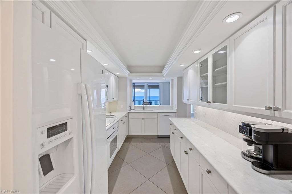 10691 Gulf Shore DR # 1201, NAPLES FL 34108-22