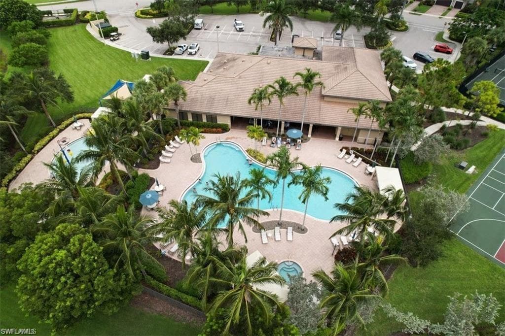 6670 Marbella LN, NAPLES FL 34105-21