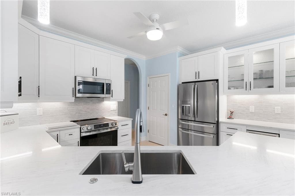 3954 Recreation LN, NAPLES FL 34116-9