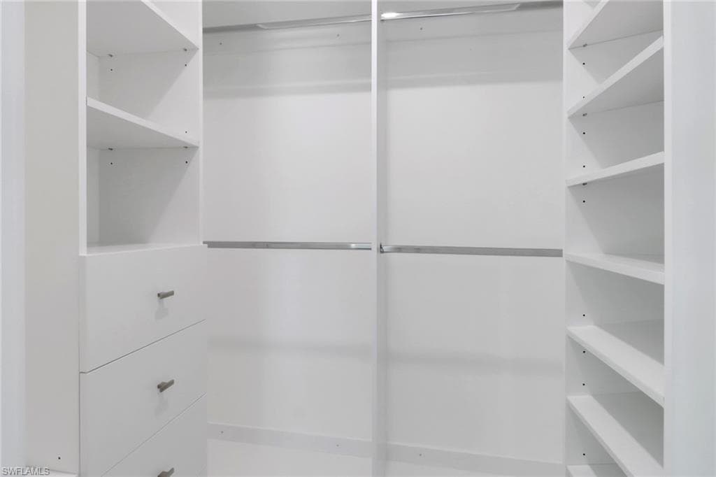 272 Yorkshire CT # 11, NAPLES FL 34112-26