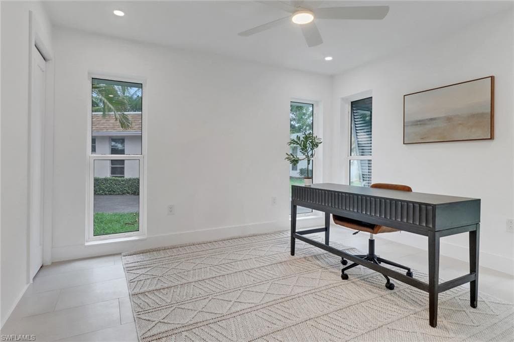 272 Yorkshire CT # 11, NAPLES FL 34112-15