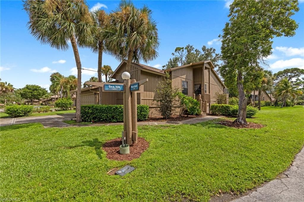 17651 Marco Island LN, FORT MYERS FL 33908-1