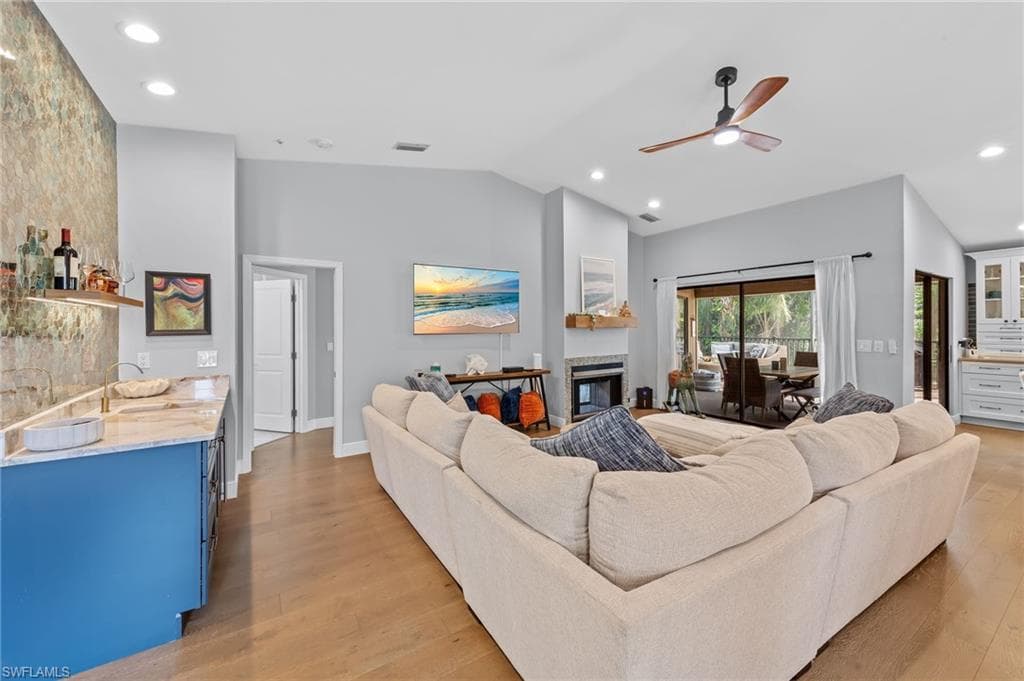 17651 Marco Island LN, FORT MYERS FL 33908-5