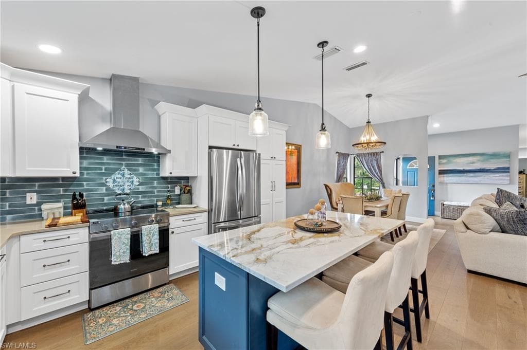 17651 Marco Island LN, FORT MYERS FL 33908-11