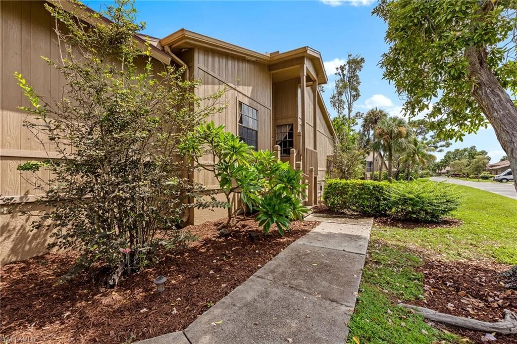 17651 Marco Island LN, FORT MYERS FL 33908-2