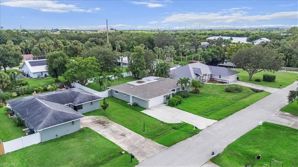 17042 Wayzata CT-32