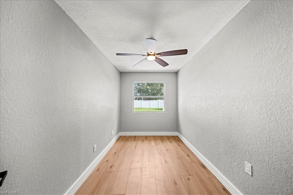 17042 Wayzata CT-13