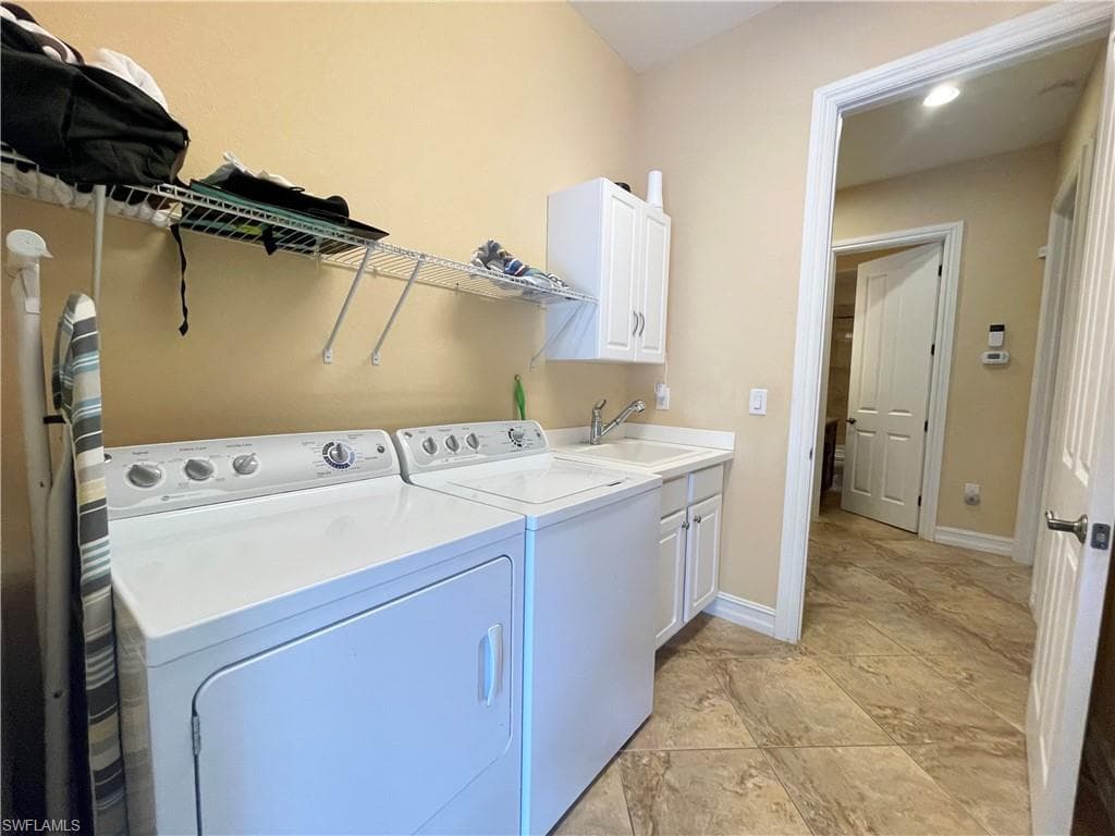 7302 Acorn WAY, NAPLES FL 34119-29