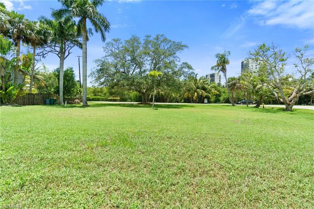 1300 Venetian WAY, NAPLES FL 34110-3