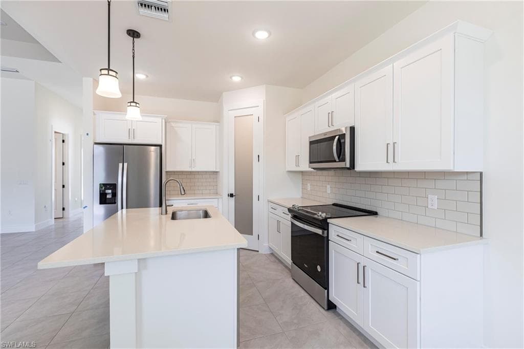 6141 Arbor AVE, FORT MYERS FL 33905-16