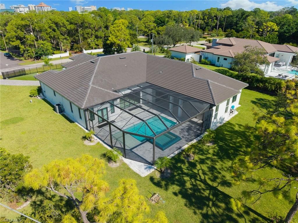 10 Caribbean RD, NAPLES FL 34108-41