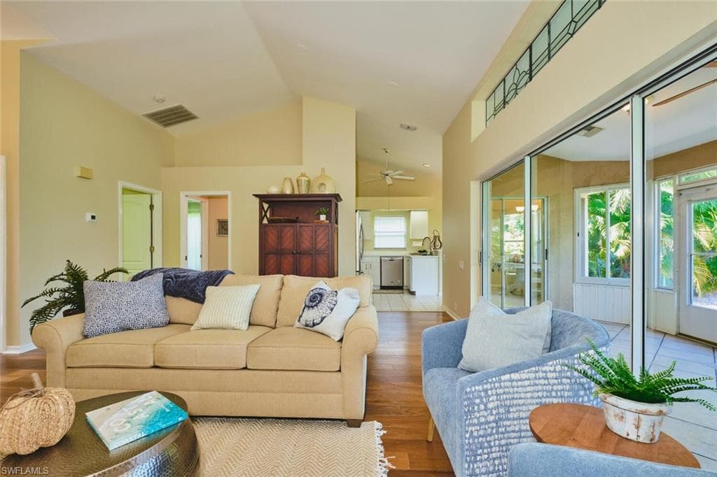 8192 Breton CIR, FORT MYERS FL 33912-15