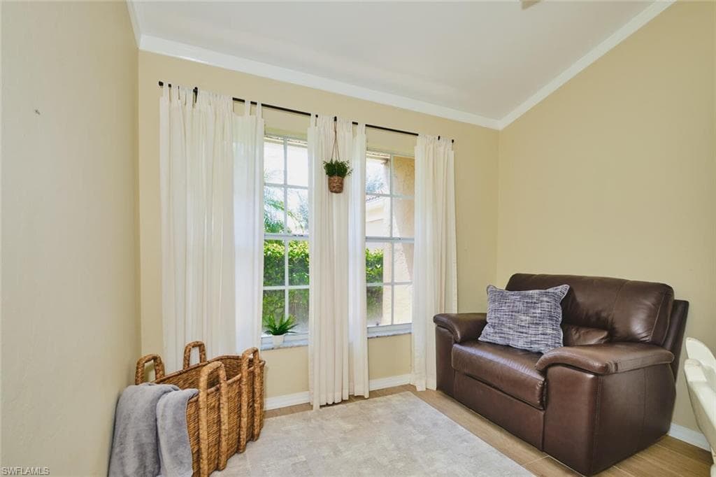 8192 Breton CIR, FORT MYERS FL 33912-21