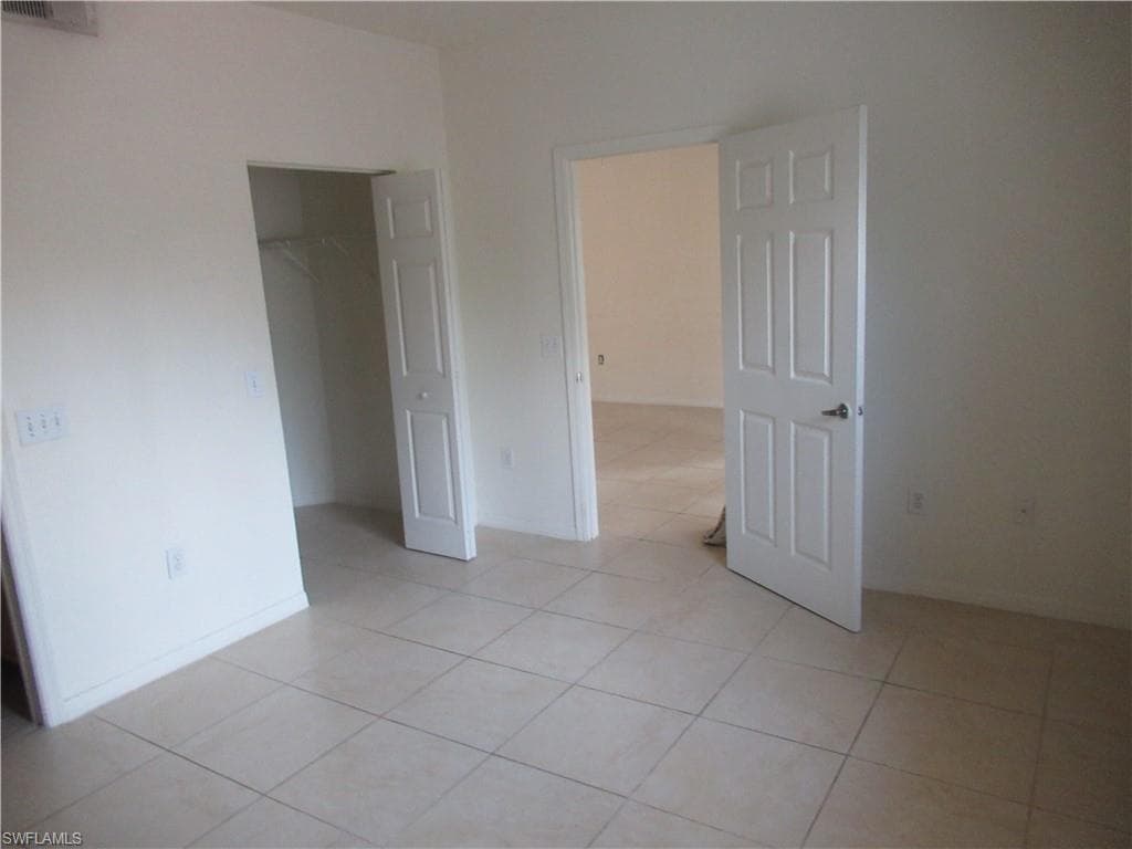 7925 Preserve CIR # 321, NAPLES FL 34119-9