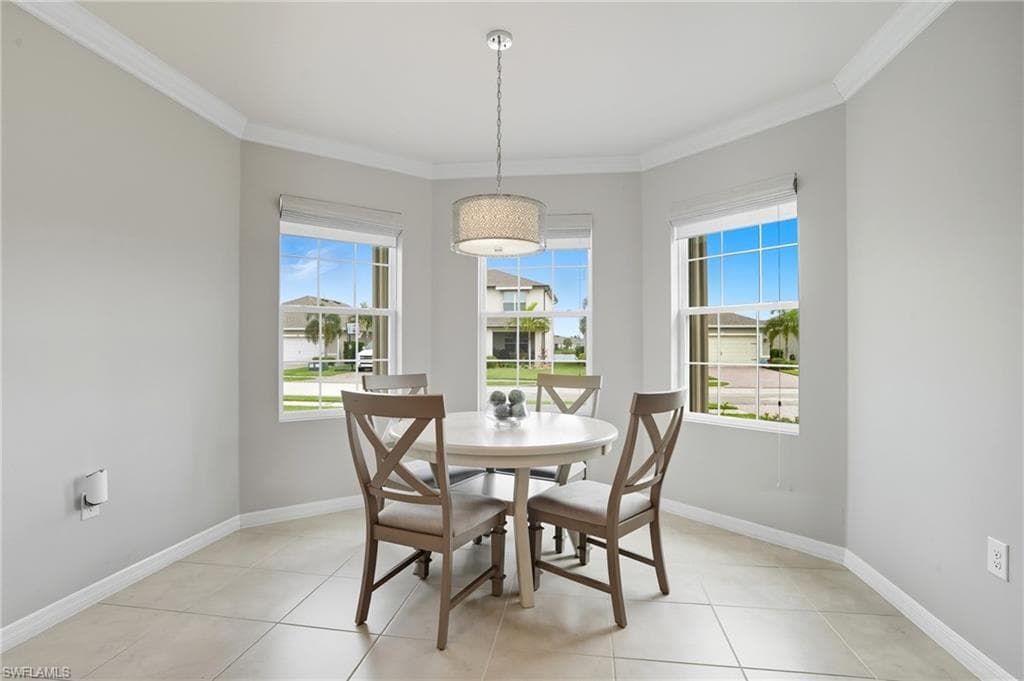 3164 Estancia LN, CAPE CORAL FL 33909-16