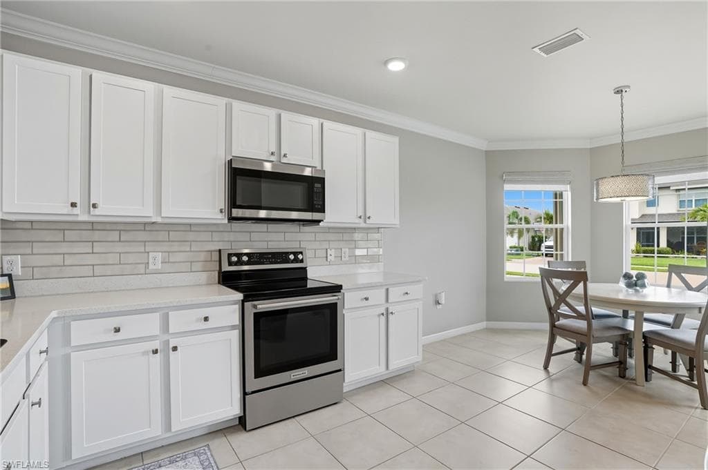 3164 Estancia LN, CAPE CORAL FL 33909-11