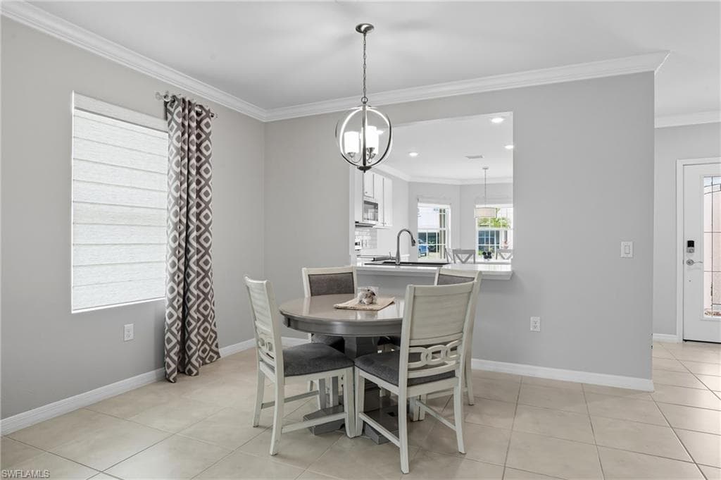 3164 Estancia LN, CAPE CORAL FL 33909-9