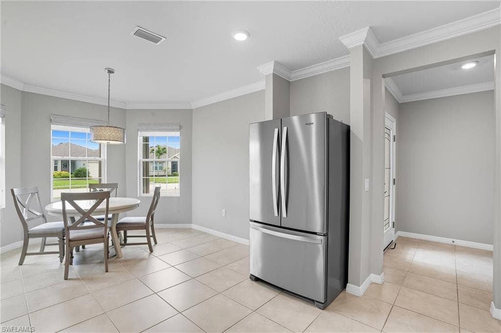 3164 Estancia LN, CAPE CORAL FL 33909-13