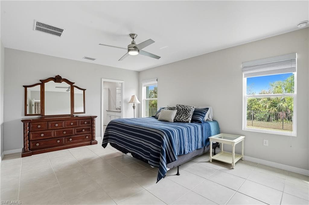 3164 Estancia LN, CAPE CORAL FL 33909-17