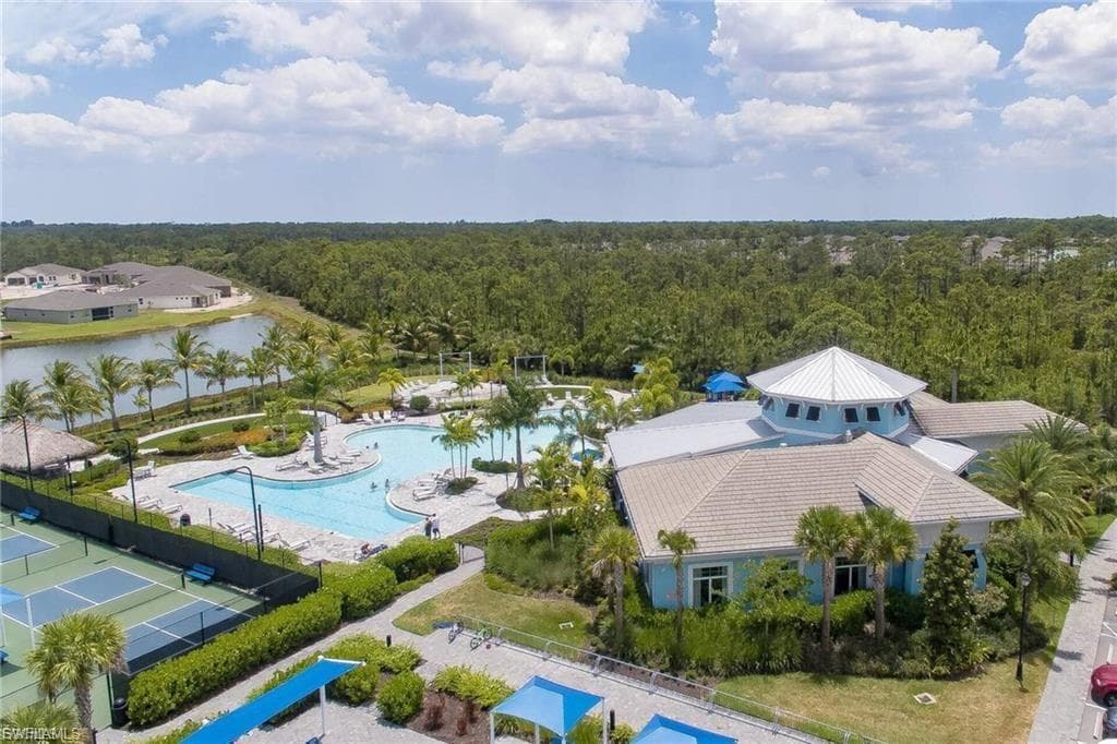 3164 Estancia LN, CAPE CORAL FL 33909-36