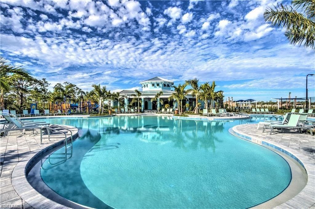 3164 Estancia LN, CAPE CORAL FL 33909-34