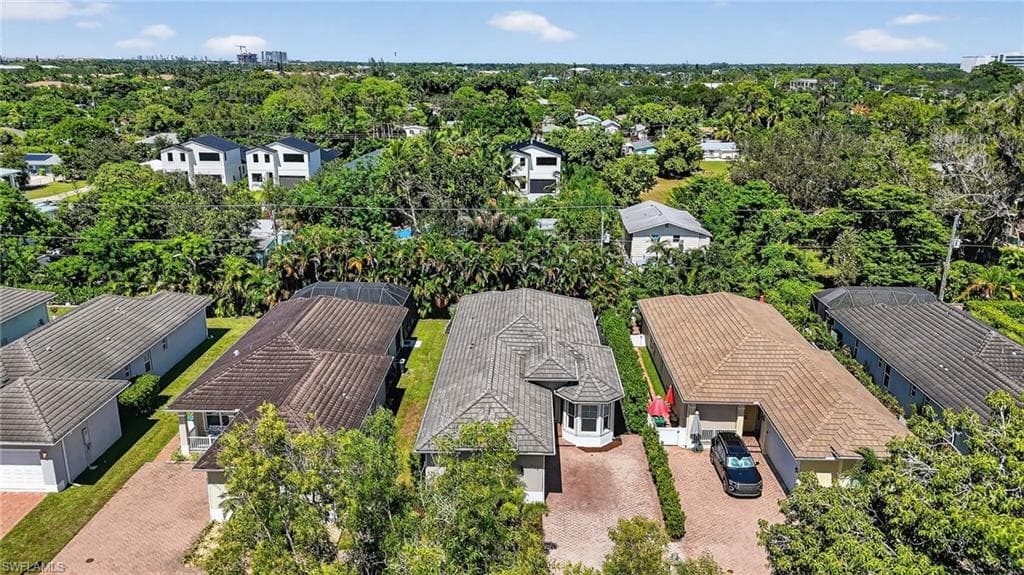 2769 Linda DR, NAPLES FL 34112-41