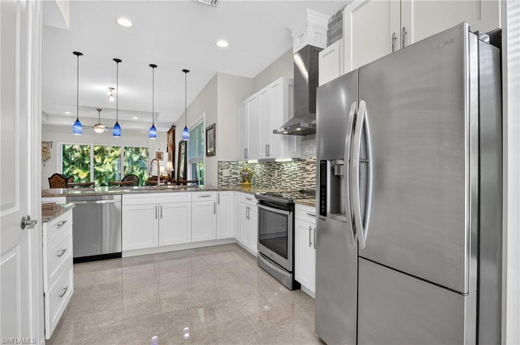 2769 Linda DR, NAPLES FL 34112-17