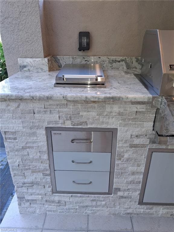 2769 Linda DR, NAPLES FL 34112-34