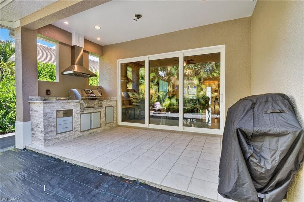 2769 Linda DR, NAPLES FL 34112-38