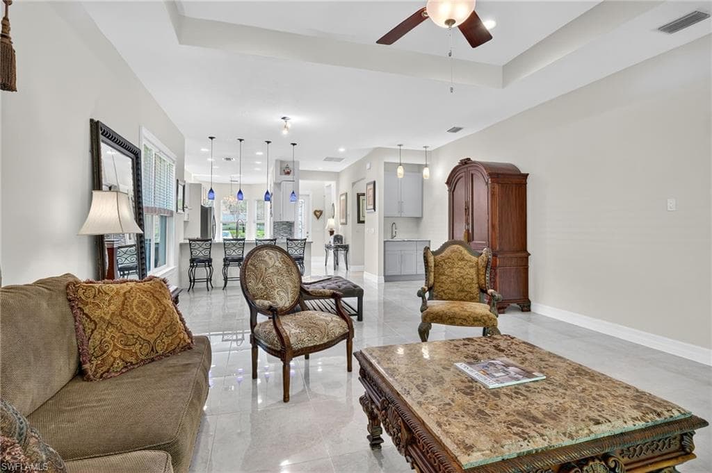 2769 Linda DR, NAPLES FL 34112-7