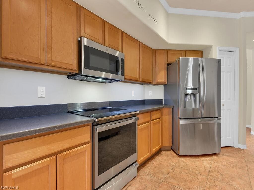 11771 Pinewood Lakes DR, FORT MYERS FL 33913-4