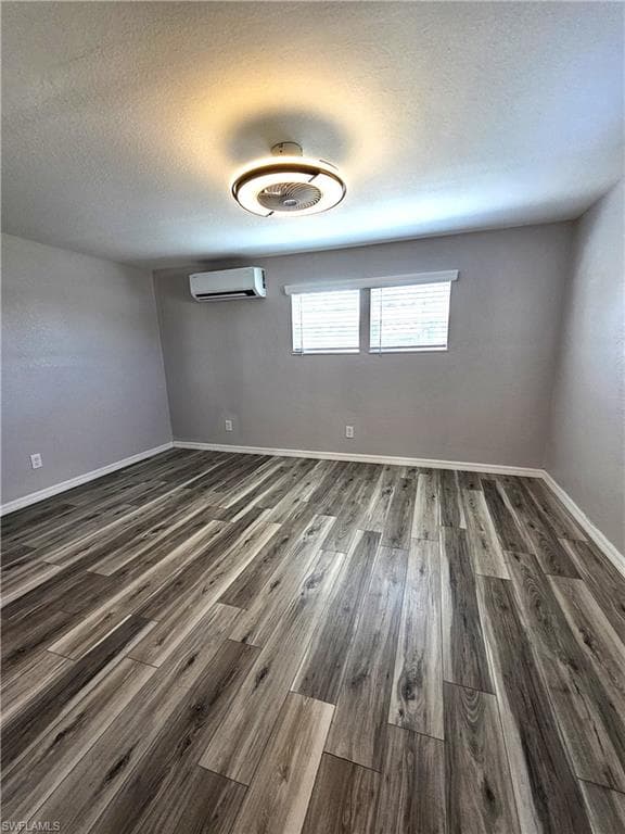 239 Tangerine DR, FORT MYERS FL 33905-8