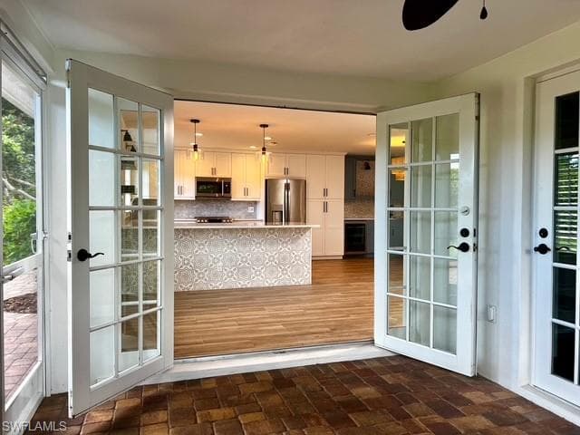 321 Burning Tree DR, NAPLES FL 34105-3