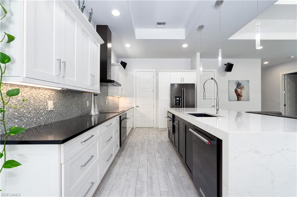 198 2nd ST, BONITA SPRINGS FL 34134-8