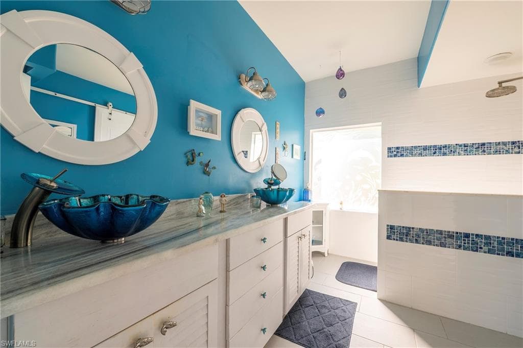 9125 Shadow Glen WAY, FORT MYERS FL 33913-16